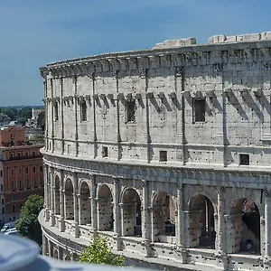 Colosseum Corner Italia